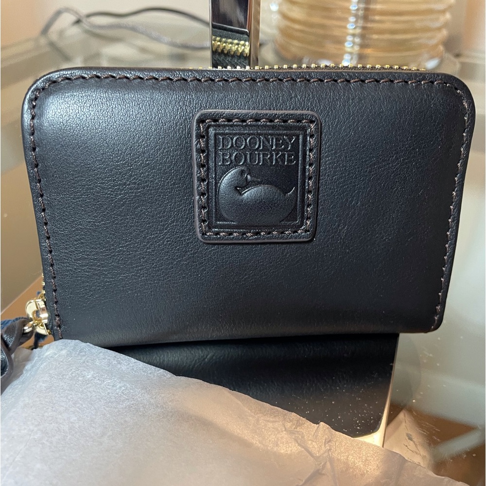 Dooney Bourke wallet